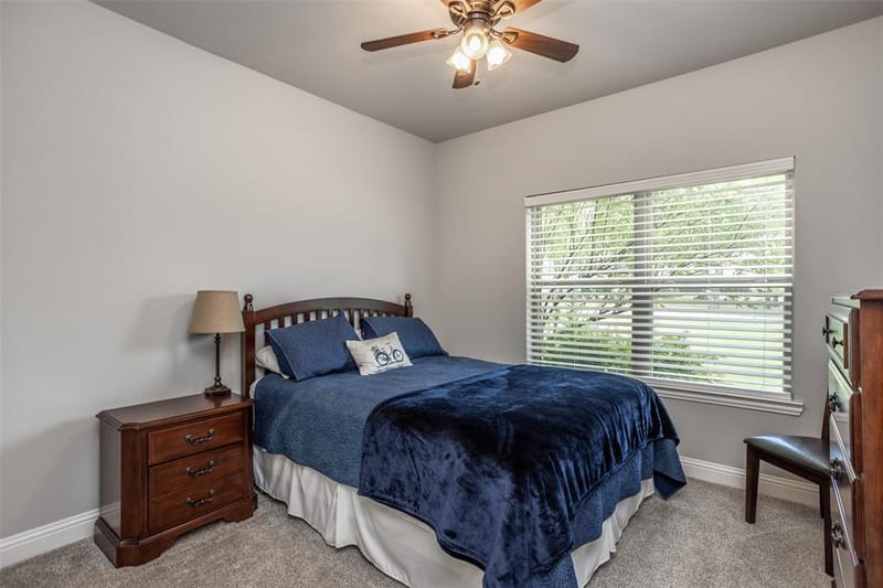 110 E Iriquois Drive, Lake Kiowa TX 76240 - Photo 34