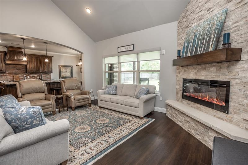 110 E Iriquois Drive, Lake Kiowa TX 76240 - Photo 10