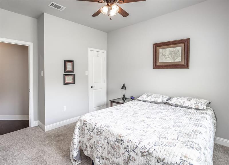110 E Iriquois Drive, Lake Kiowa TX 76240 - Photo 40
