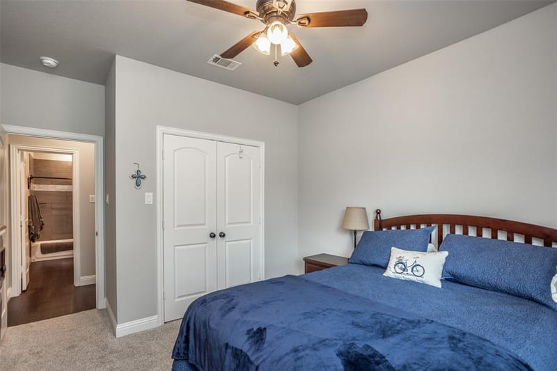 110 E Iriquois Drive, Lake Kiowa TX 76240 - Photo 35