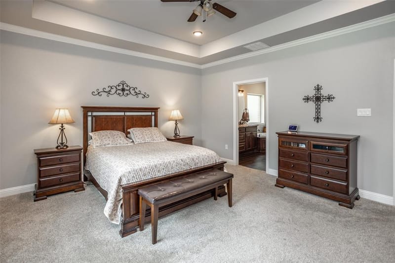 110 E Iriquois Drive, Lake Kiowa TX 76240 - Photo 29