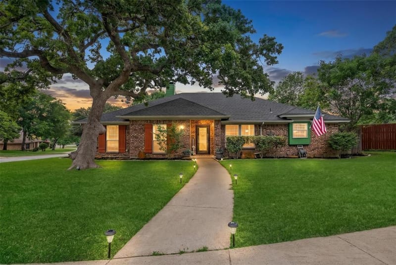 2108 Oakmeadow Place, Bedford TX 76021