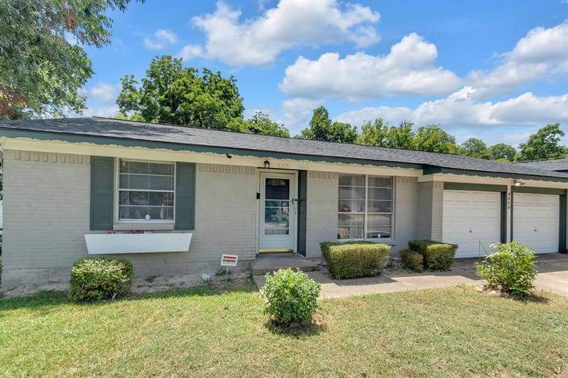 6315 Harmony Lane, Dallas TX 75241 - Photo 2