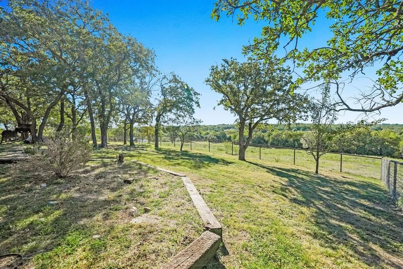 156 PR 3626, Springtown TX 76082 - Photo 34