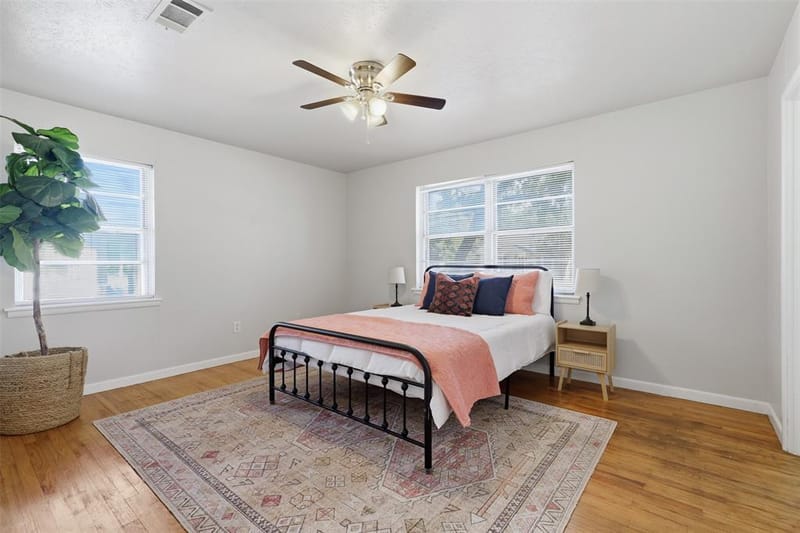 2321 Honeysuckle Avenue, Fort Worth TX 76111 - Photo 6