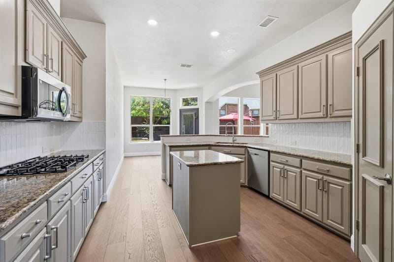 15701 Crown Cove Lane, Frisco TX 75035 - Photo 12