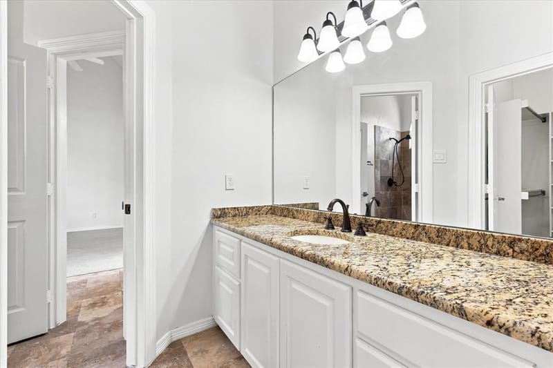 220 Meadow Lake Court, Double Oak TX 75077 - Photo 31
