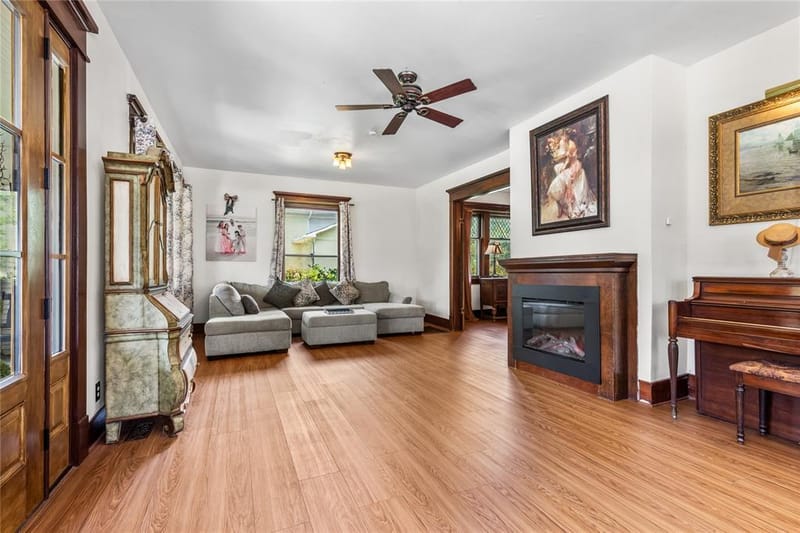 1319 S Crockett Street, Sherman TX 75090 - Photo 5