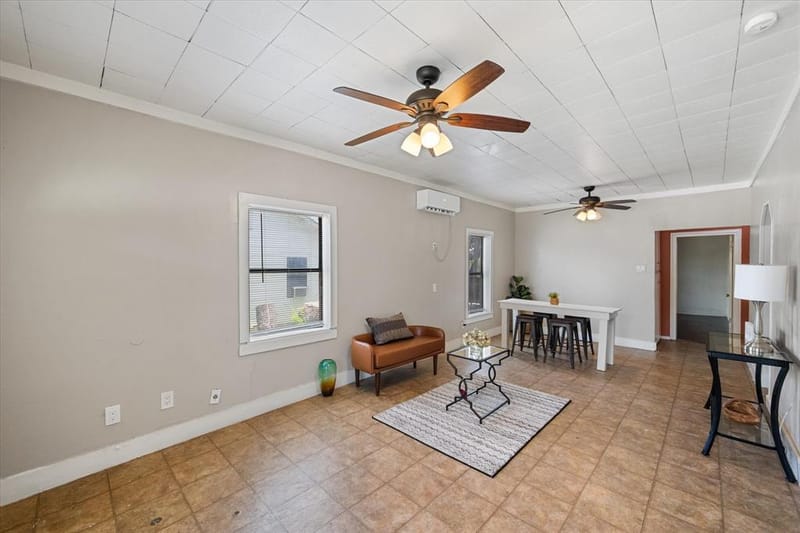 109 E Tyler Street, Ennis TX 75119 - Photo 2