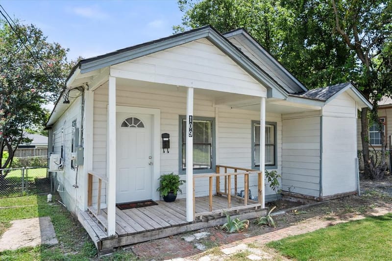 109 E Tyler Street, Ennis TX 75119 - Photo 24