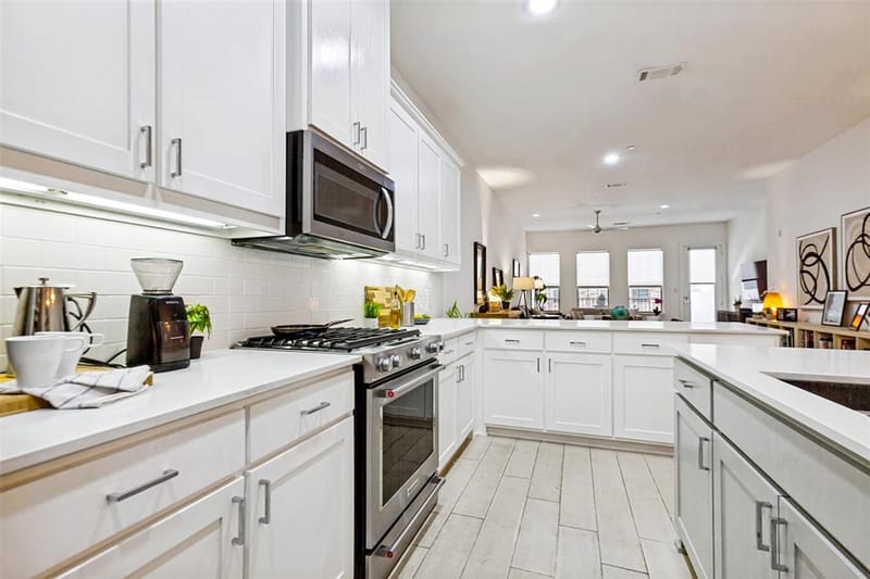 5015 Meridian Lane # 1106, Addison TX 75001 - Photo 2