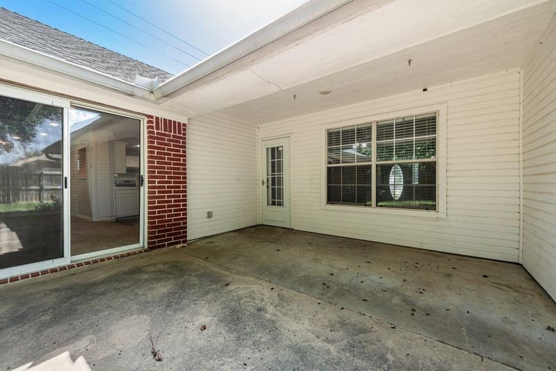 301 South Circle, Grandview TX 76050 - Photo 27