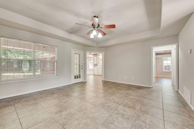301 South Circle, Grandview TX 76050 - Photo 3