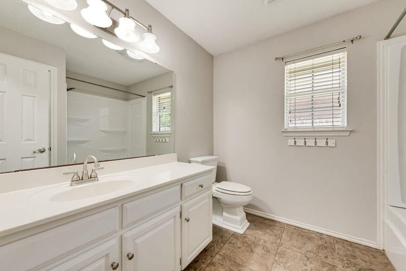 301 South Circle, Grandview TX 76050 - Photo 24
