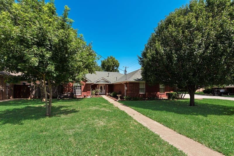 301 South Circle, Grandview TX 76050 - Photo 30