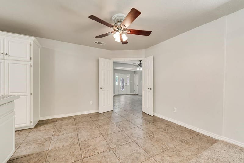 301 South Circle, Grandview TX 76050 - Photo 10