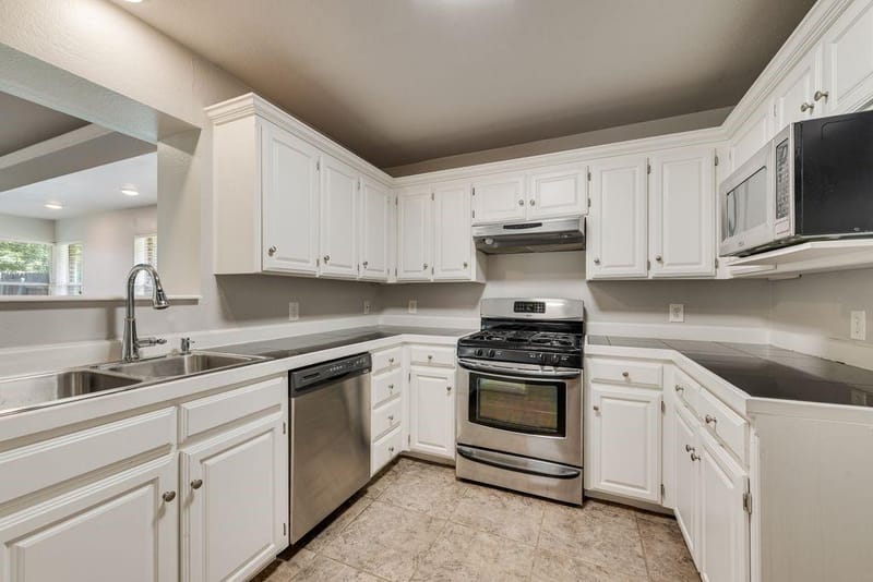 301 South Circle, Grandview TX 76050 - Photo 14