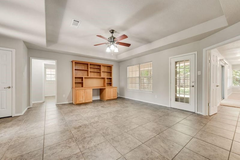301 South Circle, Grandview TX 76050 - Photo 4