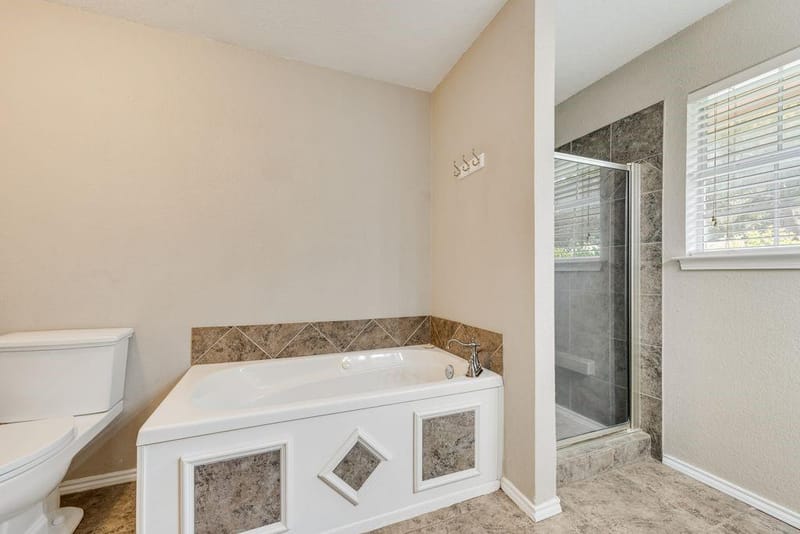 301 South Circle, Grandview TX 76050 - Photo 21