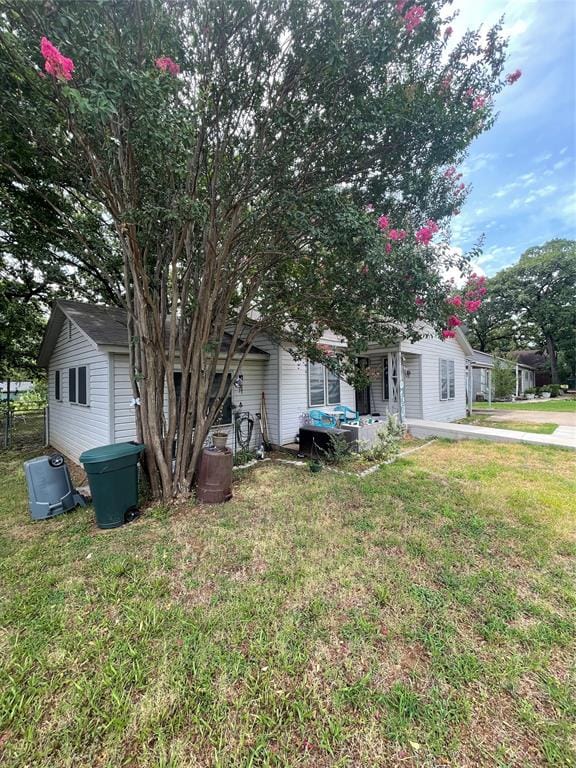 5801 Estes Avenue, Forest Hill TX 76119 - Photo 5