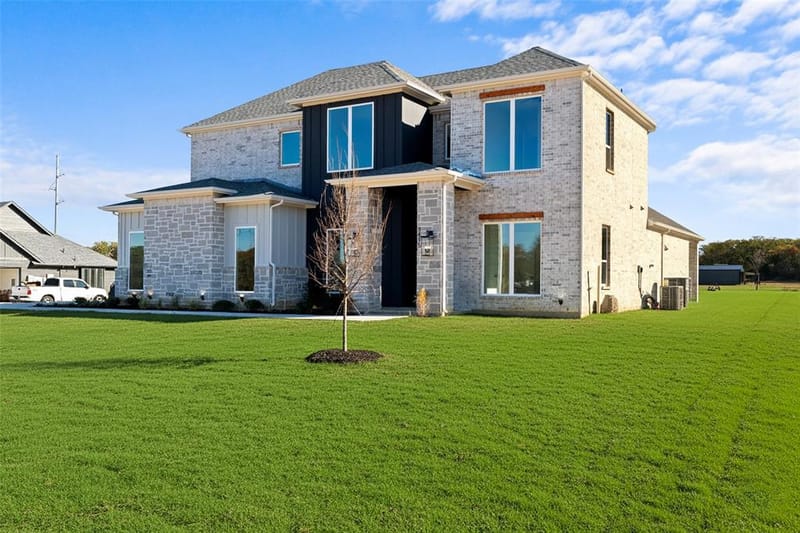 3415 Olympia Fields Drive, Burleson TX 76028 - Photo 6