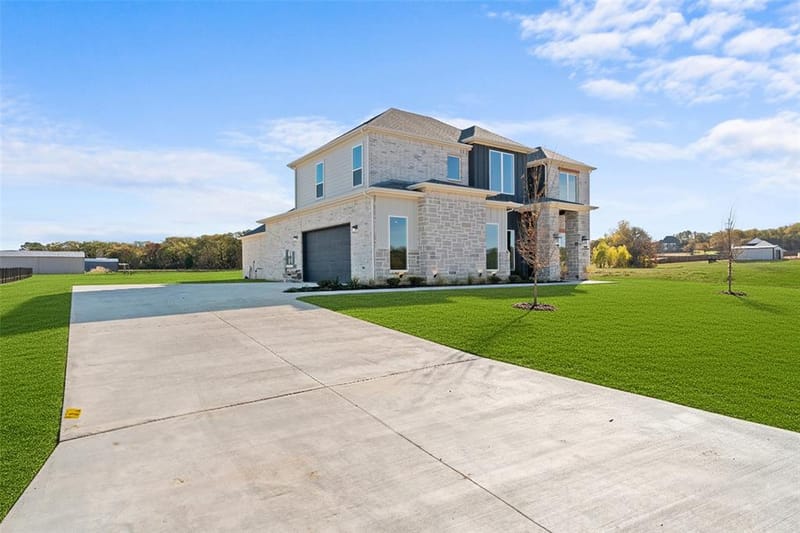 3415 Olympia Fields Drive, Burleson TX 76028 - Photo 4