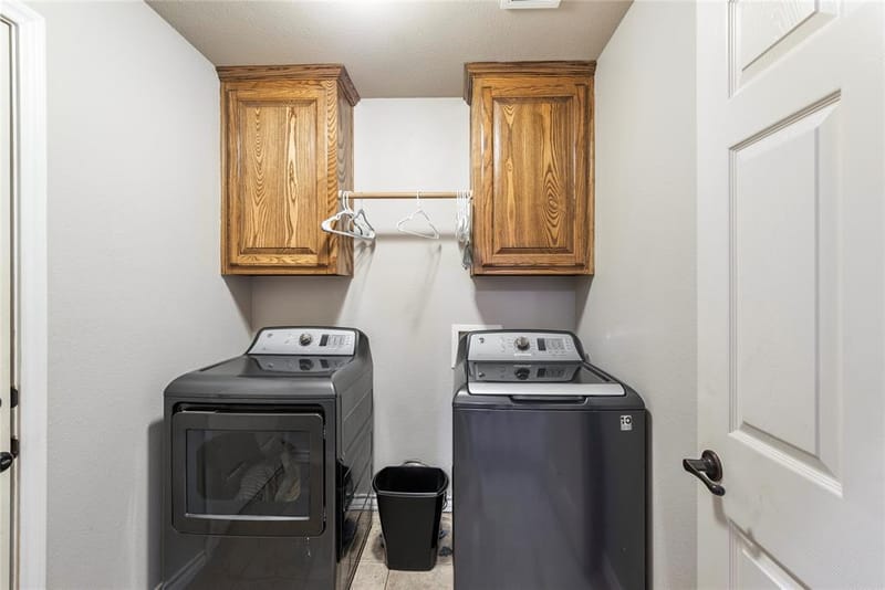 903 Winding Road, Granbury TX 76049 - Photo 16