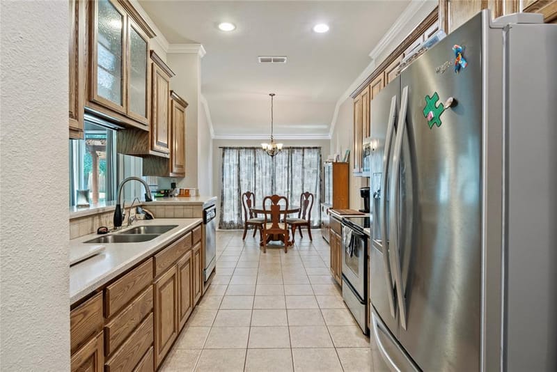 903 Winding Road, Granbury TX 76049 - Photo 5