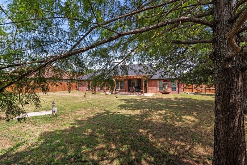 903 Winding Road, Granbury TX 76049 - Photo 20