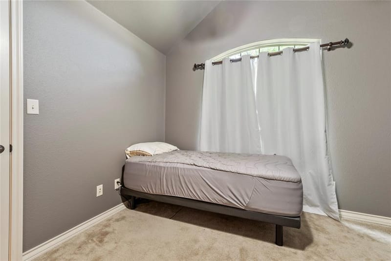 903 Winding Road, Granbury TX 76049 - Photo 14