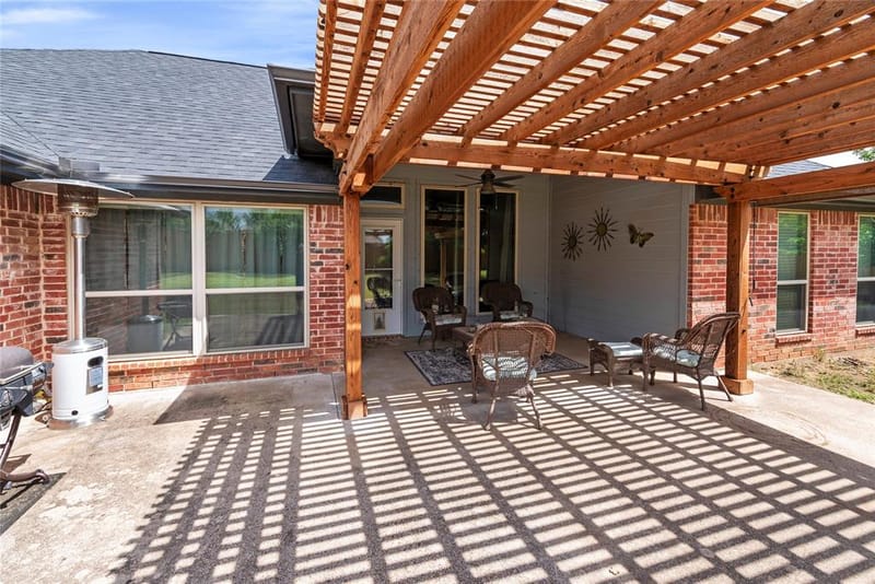 903 Winding Road, Granbury TX 76049 - Photo 18