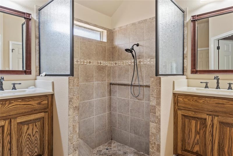 903 Winding Road, Granbury TX 76049 - Photo 11