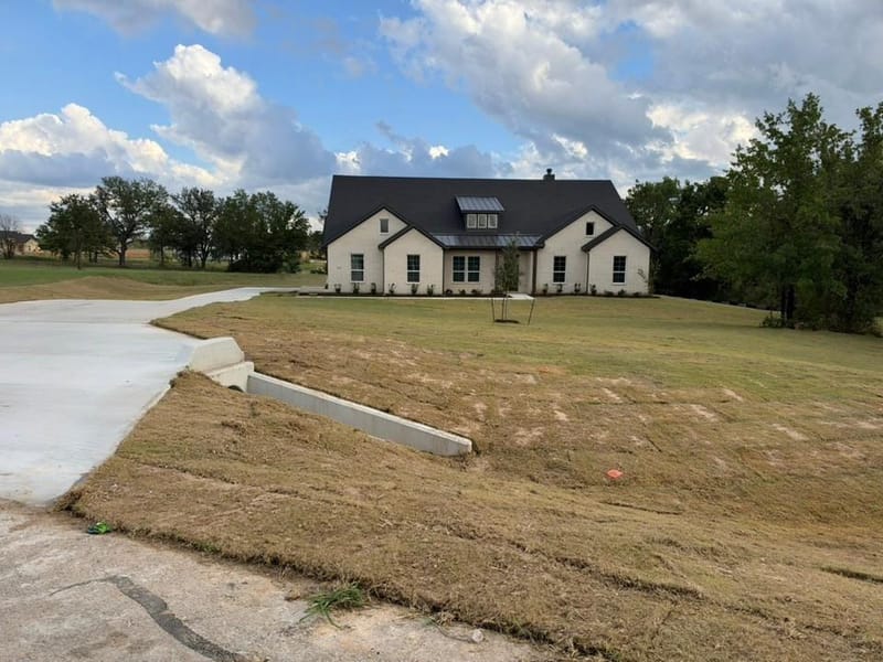 809 Zachary Michael Court, Springtown TX 76082 - Photo 2