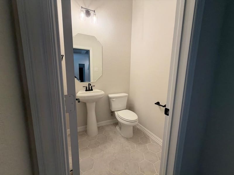 809 Zachary Michael Court, Springtown TX 76082 - Photo 13