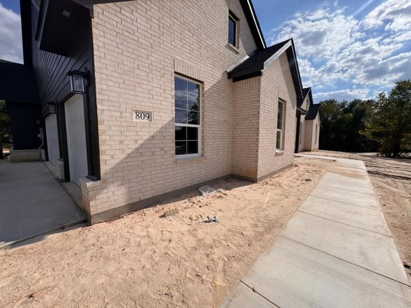 809 Zachary Michael Court, Springtown TX 76082 - Photo 3