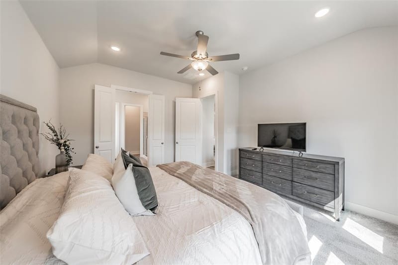 918 Hawthorn Lane, Mansfield TX 76063 - Photo 17