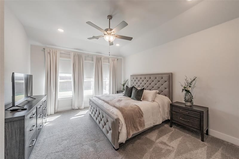 918 Hawthorn Lane, Mansfield TX 76063 - Photo 15