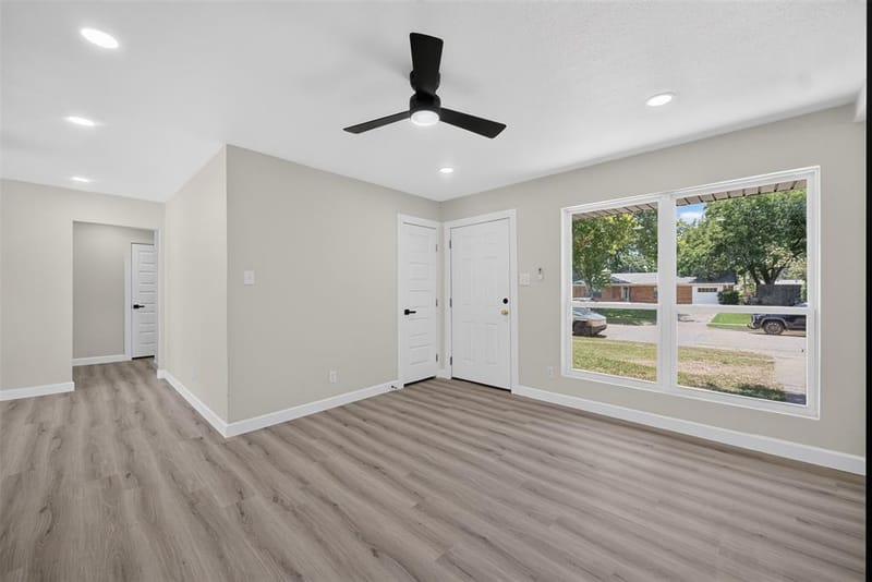 505 Pleasant Valley Road, Garland TX 75040 - Photo 7