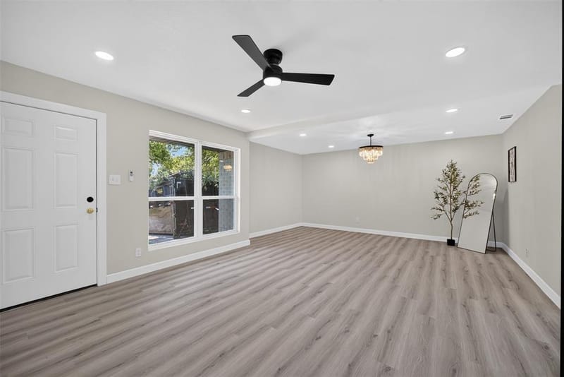 505 Pleasant Valley Road, Garland TX 75040 - Photo 5