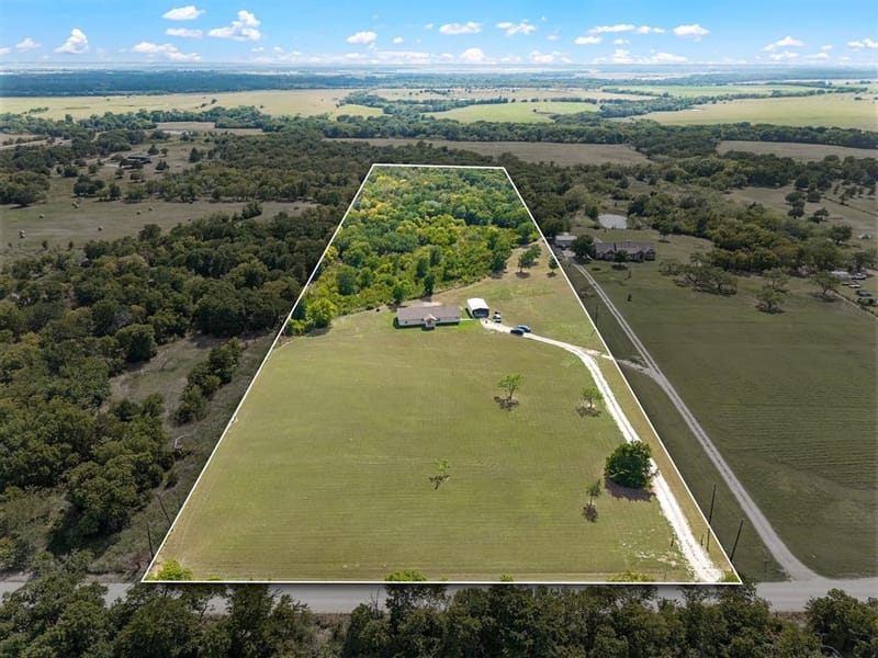 9888 NW County Road 2221, Barry TX 75102 - Photo 3