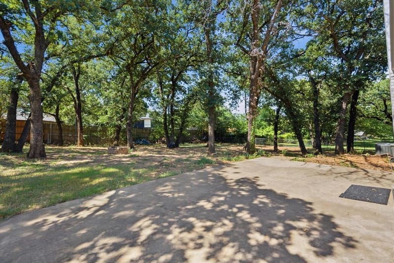4308 Borden Drive, Arlington TX 76017 - Photo 9