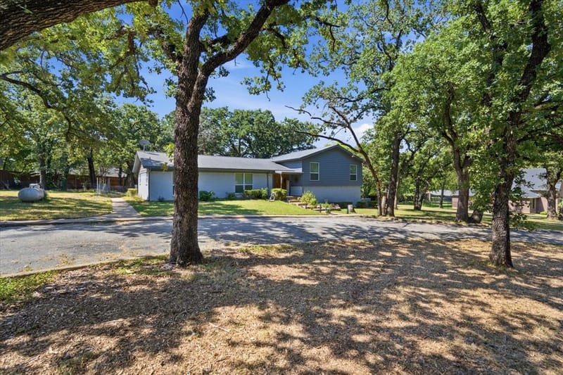 4308 Borden Drive, Arlington TX 76017 - Photo 4