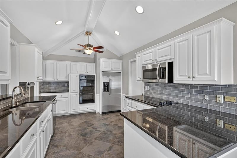 8833 Kenton Drive, Dallas TX 75231 - Photo 7