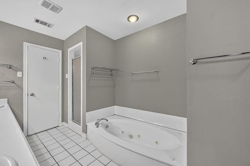8833 Kenton Drive, Dallas TX 75231 - Photo 14