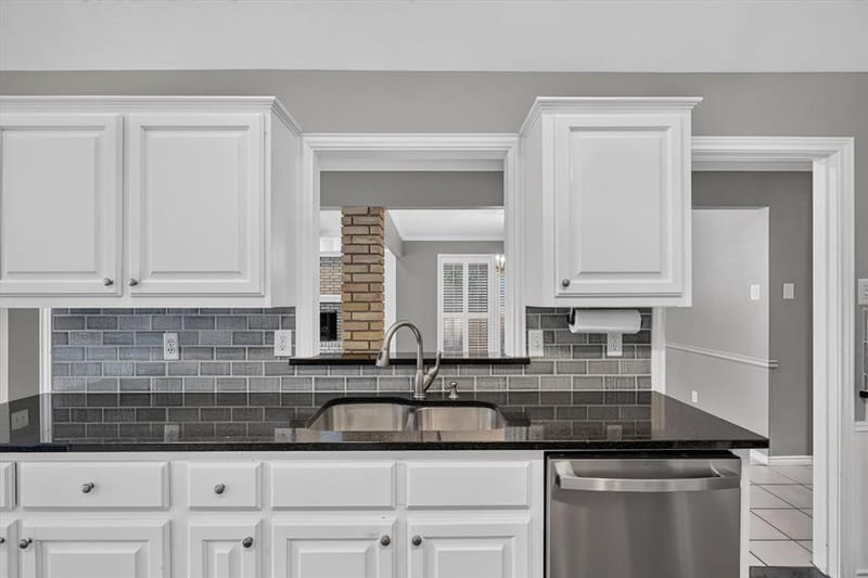 8833 Kenton Drive, Dallas TX 75231 - Photo 8