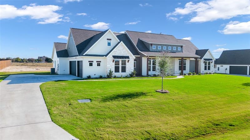 6440 Mcchesney Drive, Midlothian TX 76065 - Photo 2