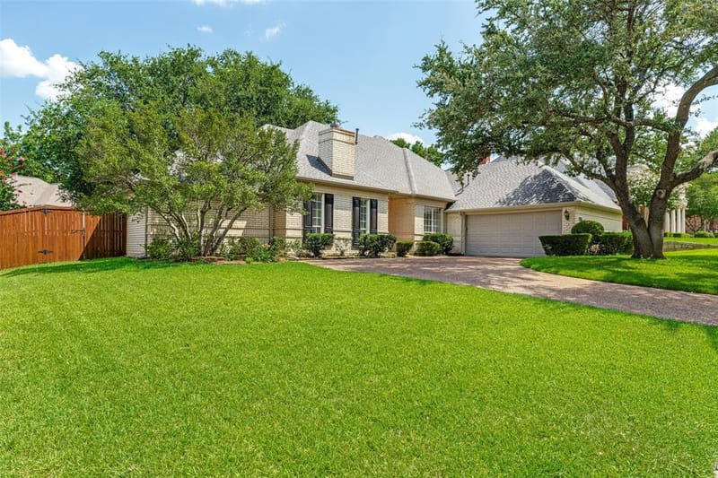 1105 Hills Creek Drive, McKinney TX 75072 - Photo 3