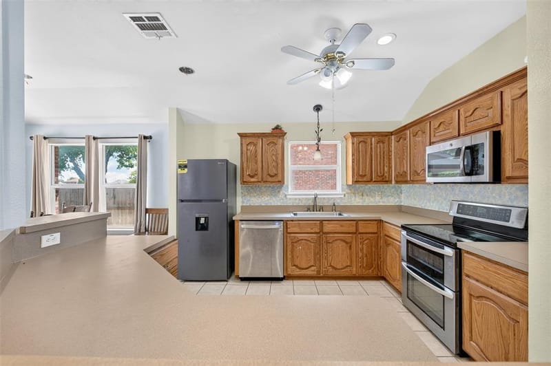 2804 Spencer Circle, Royse City TX 75189 - Photo 4