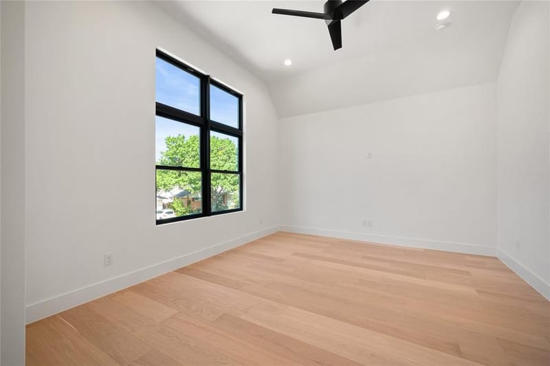 8930 Liptonshire Drive, Dallas TX 75238 - Photo 34
