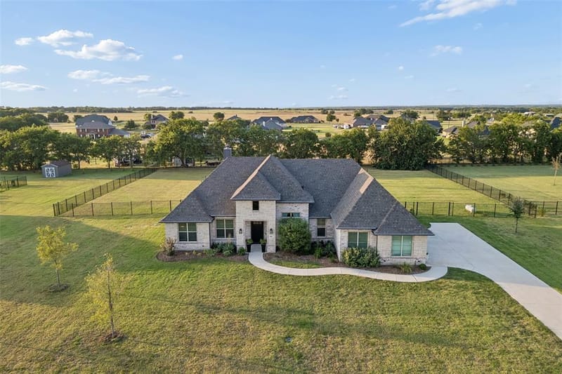 330 Waterview Drive, Gunter TX 75058